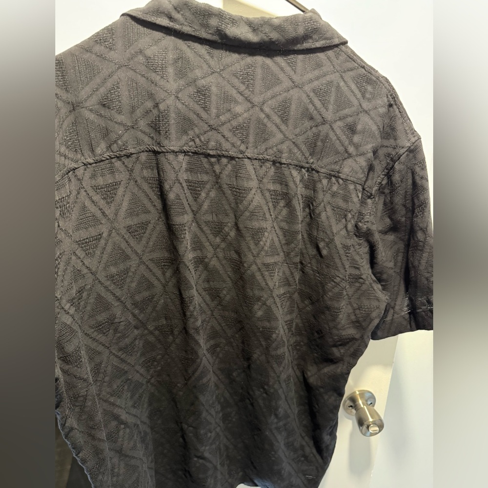 Zara Men's Black Textured short sleeve button up - Picture 3 of 4